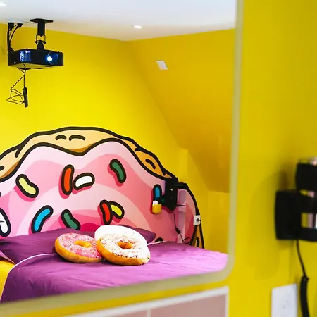 Capsule Springfield - Balneo -sauna - Billard Apartament